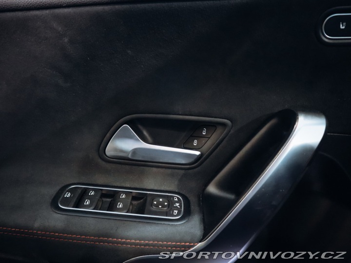 Mercedes-Benz A A 200 AMG 2022