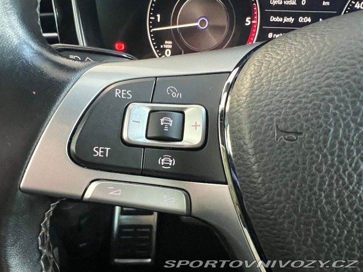 Volkswagen Ostatní modely Touareg R-line  210kW Tažné 2020