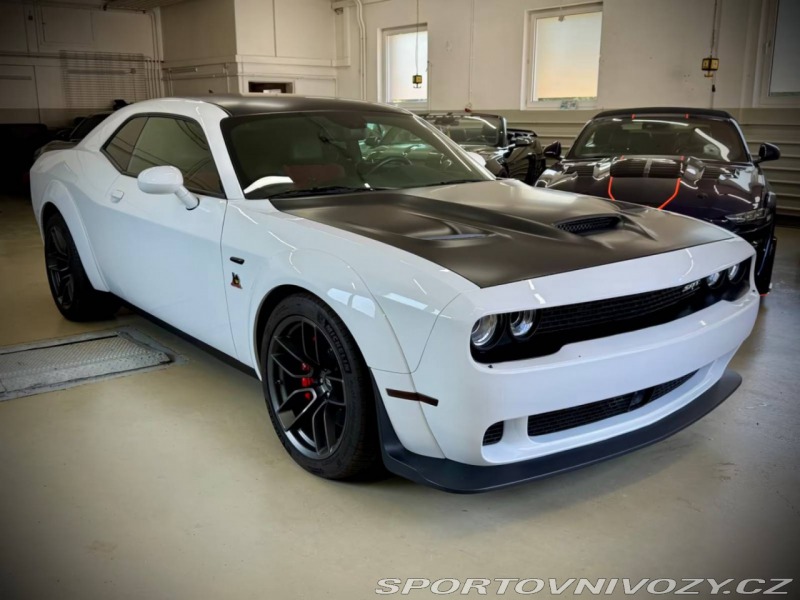 Dodge Challenger SRT 6.4 V8 Widebody
