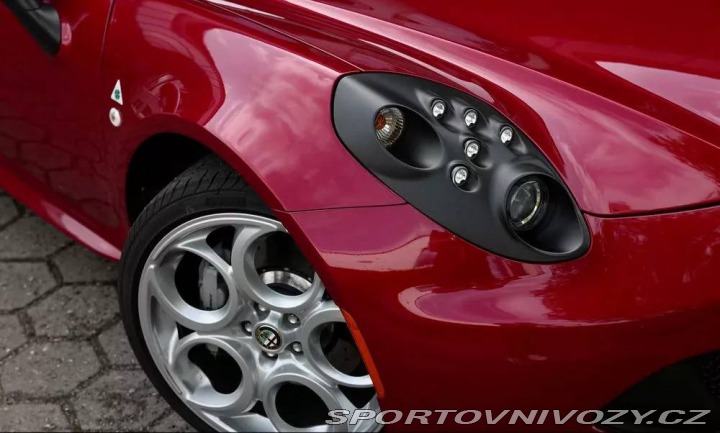 Alfa Romeo 4C 1750 TBi 1800