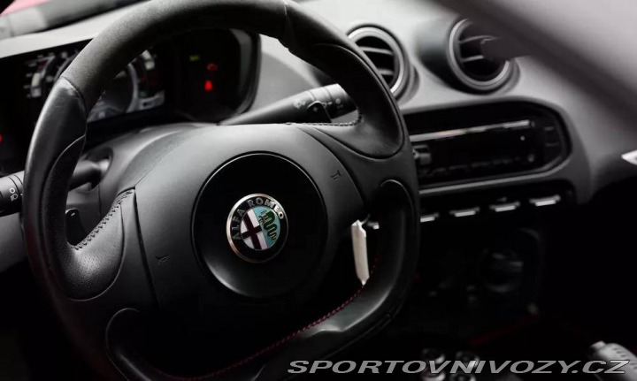 Alfa Romeo 4C 1750 TBi 1800