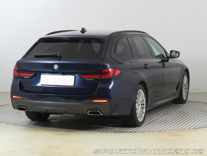 BMW 5 M Sport 530e xDrive 2021