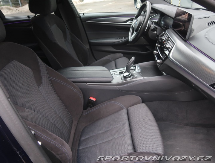 BMW 5 M Sport 530e xDrive 2021