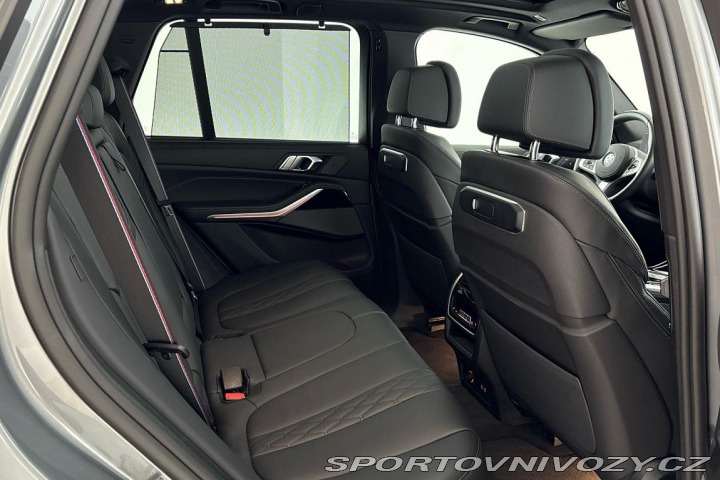 BMW X5 xDrive40i 2025