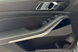 BMW X5 xDrive40i 2025