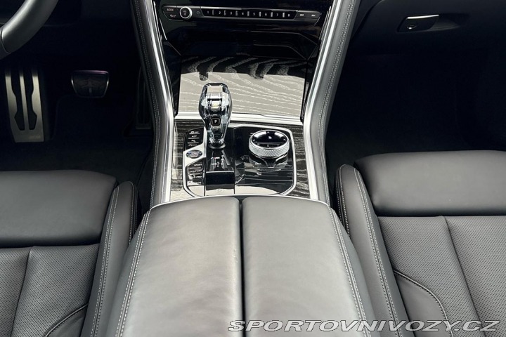 BMW 8 M850i xDrive 2021