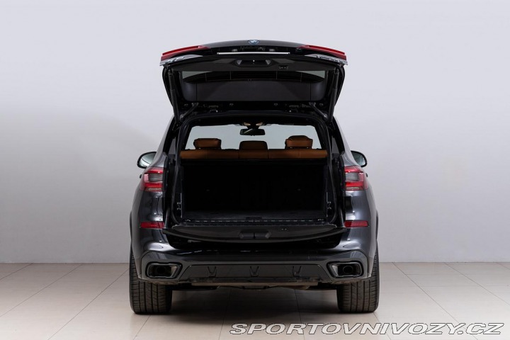 BMW X5 xDrive45e 2023