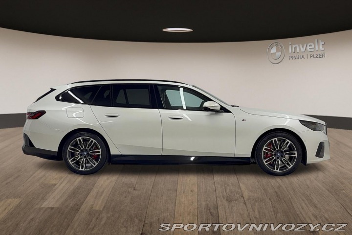 BMW i5 xDrive40 Touring 2025