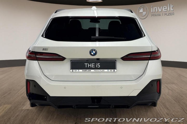 BMW i5 xDrive40 Touring 2025