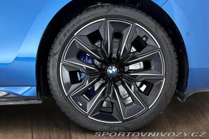 BMW i7 M70 xDrive 2024