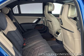 BMW i7 M70 xDrive 2024