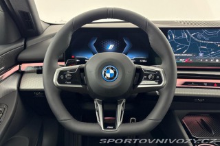 BMW i5 xDrive40 2025