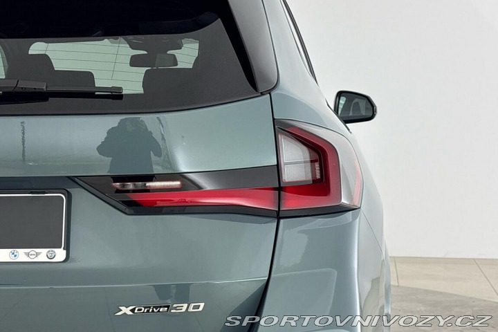 BMW iX1 xDrive30 2025