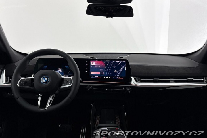 BMW iX1 xDrive30 2025