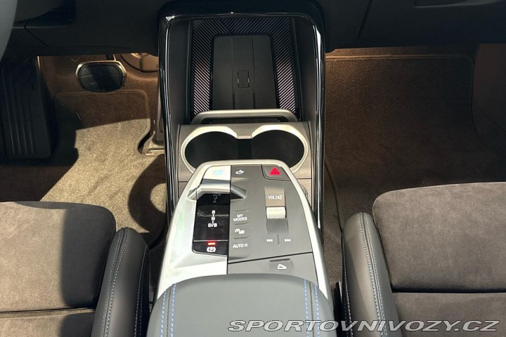 BMW iX1 xDrive30 2025