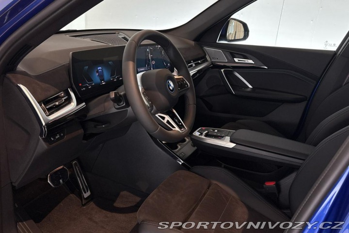 BMW iX1 xDrive30 2025