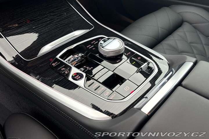 BMW X5 xDrive50e 2025