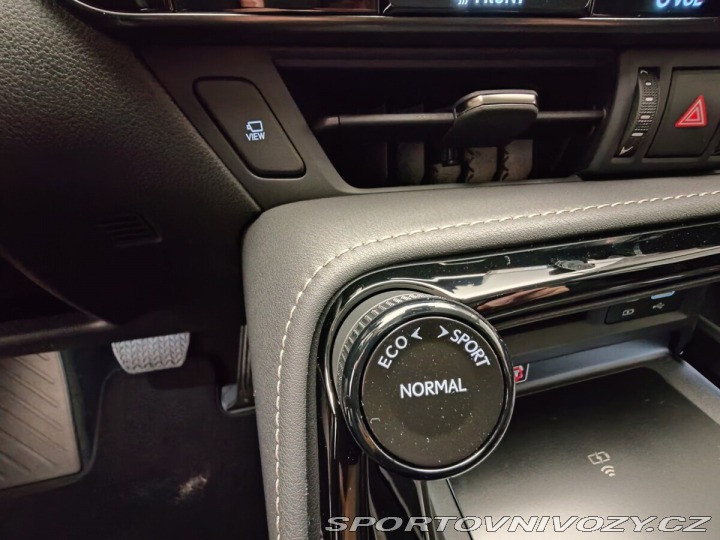 Lexus Ostatní modely NX 450h plus 450h+ Plug-in Hybrid PRES 2025