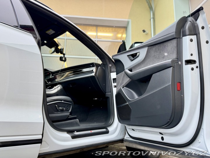 Audi SQ8 V8 4.0 TDI NOČNÍ VIDĚNÍ 2020