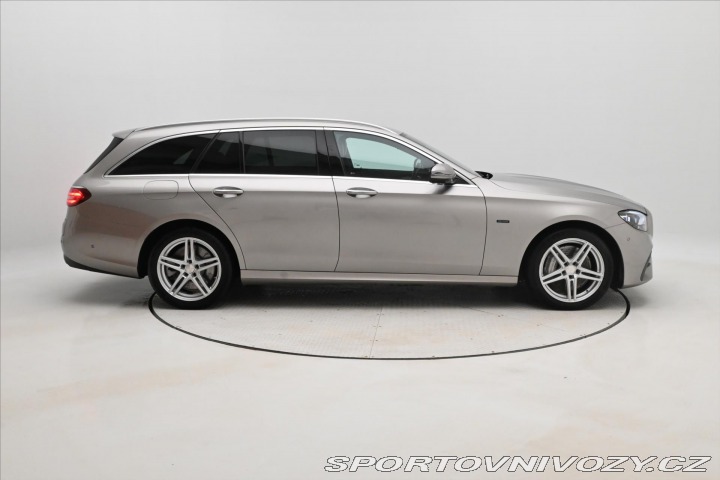 Mercedes-Benz E 2,0 300de 225 kW AMG Line 2021