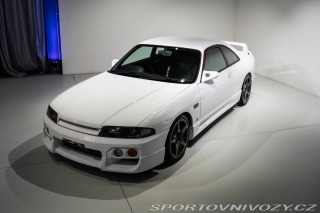 Nissan Skyline R33 GTST