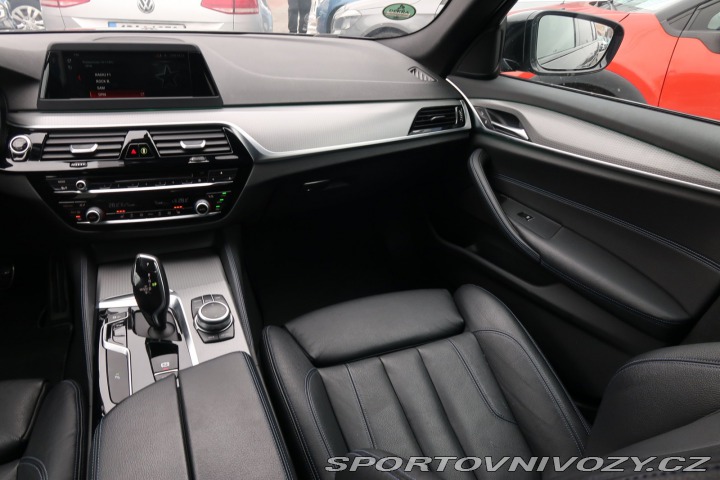 BMW 5 M Sport 540i xDrive 2019