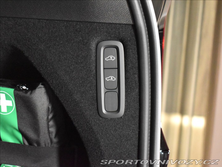 Volvo Ostatní modely XC90 2,0 T8  Ultra Dark 1800