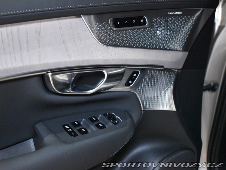 Volvo Ostatní modely XC90 2,0 T8  Ultra Dark 1800