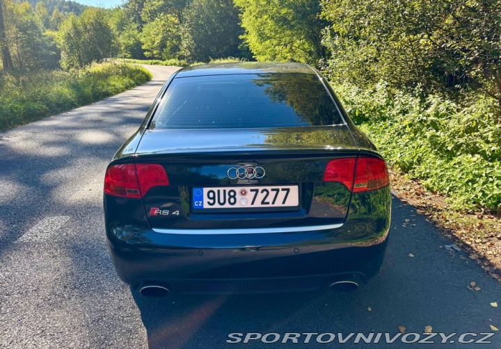 Audi RS4 4.2 FSI V8 420PS 2006