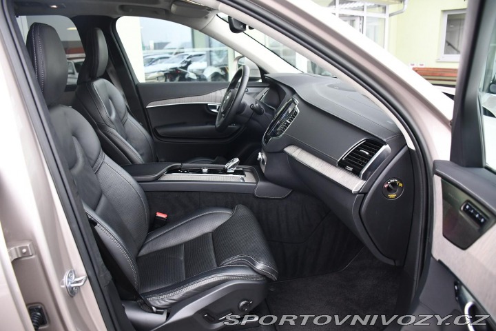 Volvo Ostatní modely XC90 T8 REZERVACE 2022