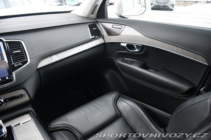 Volvo Ostatní modely XC90 T8 REZERVACE 2022