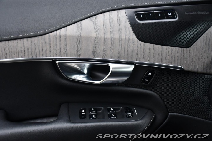 Volvo Ostatní modely XC90 T8 2022