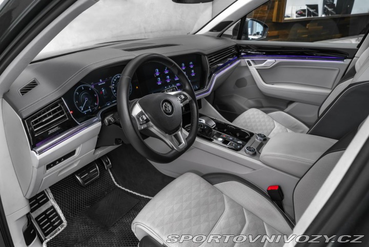 Volkswagen Ostatní modely Touareg 4,0TDI V8 4M IQ Masáže Pa 2020