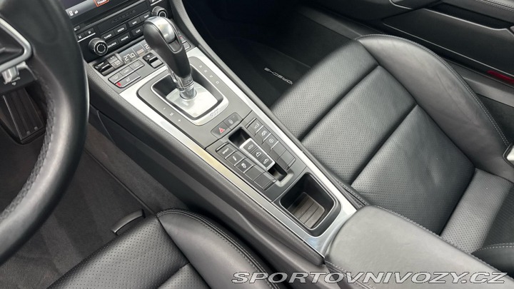 Porsche 911 Carrera Cabriolet 2016