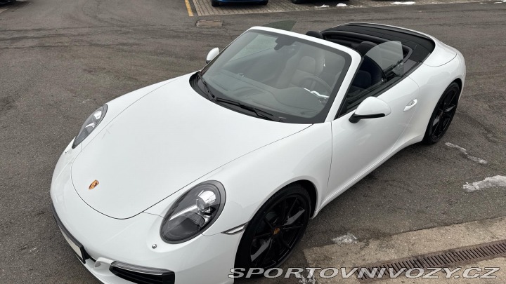 Porsche 911 Carrera Cabriolet 2016
