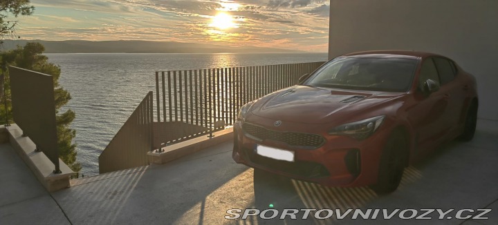 Kia Stinger  2017
