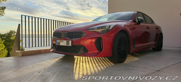 Kia Stinger  2017