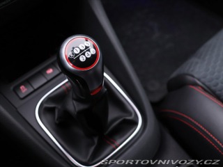 Volkswagen Golf 2,0 GTI 173kW BullX Editi 2012