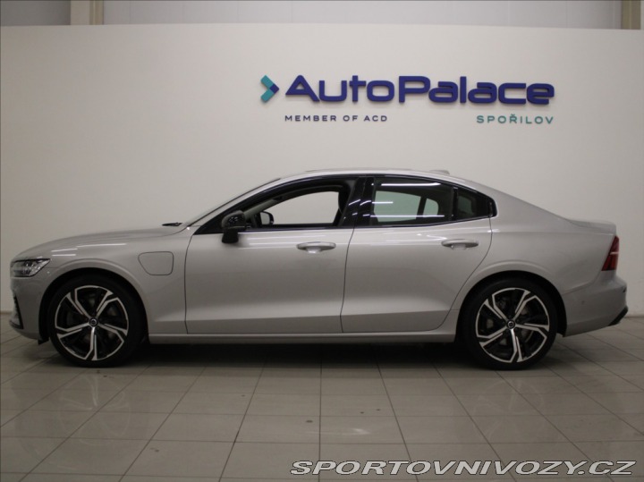 Volvo S60 2,0 T8 AWD 455koní Ultima 2024