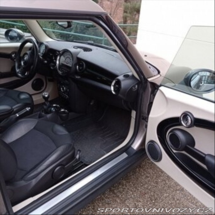 Mini Clubman 1,6   Cooper 2012