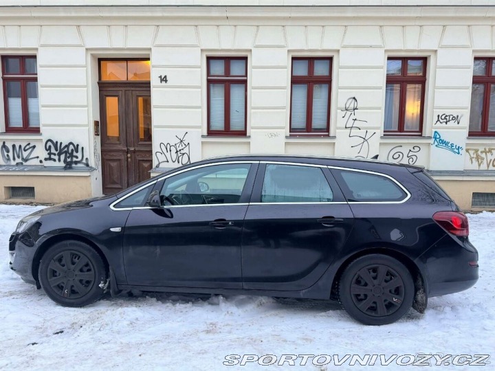 Opel Astra 2,0 J sportes tovrer 2011