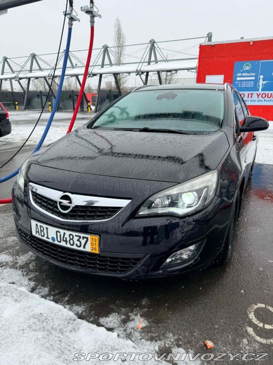 Opel Astra 2,0 J sportes tovrer 2011