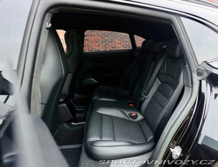 Porsche Taycan Turbo S | PDCC - Pasažie 2023