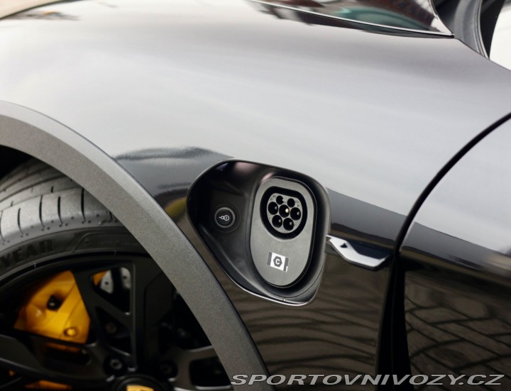 Porsche Taycan Turbo S | PDCC - Pasažie 2023