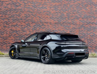 Porsche Taycan Turbo S | PDCC - Pasažie 2023