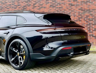 Porsche Taycan Turbo S | PDCC - Pasažie 2023