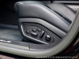 Porsche Taycan Turbo S | PDCC - Pasažie 2023