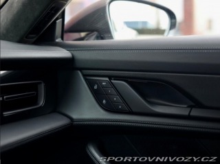 Porsche Taycan Turbo S | PDCC - Pasažie 2023