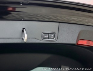 Porsche Taycan Turbo S | PDCC - Pasažie 2023