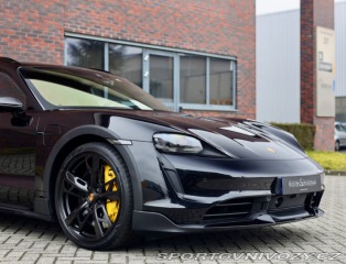 Porsche Taycan Turbo S | PDCC - Pasažie 2023